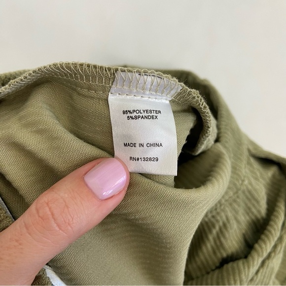 Superdown Willow Cargo Pant in Army Green Size M - Picture 9 of 12
